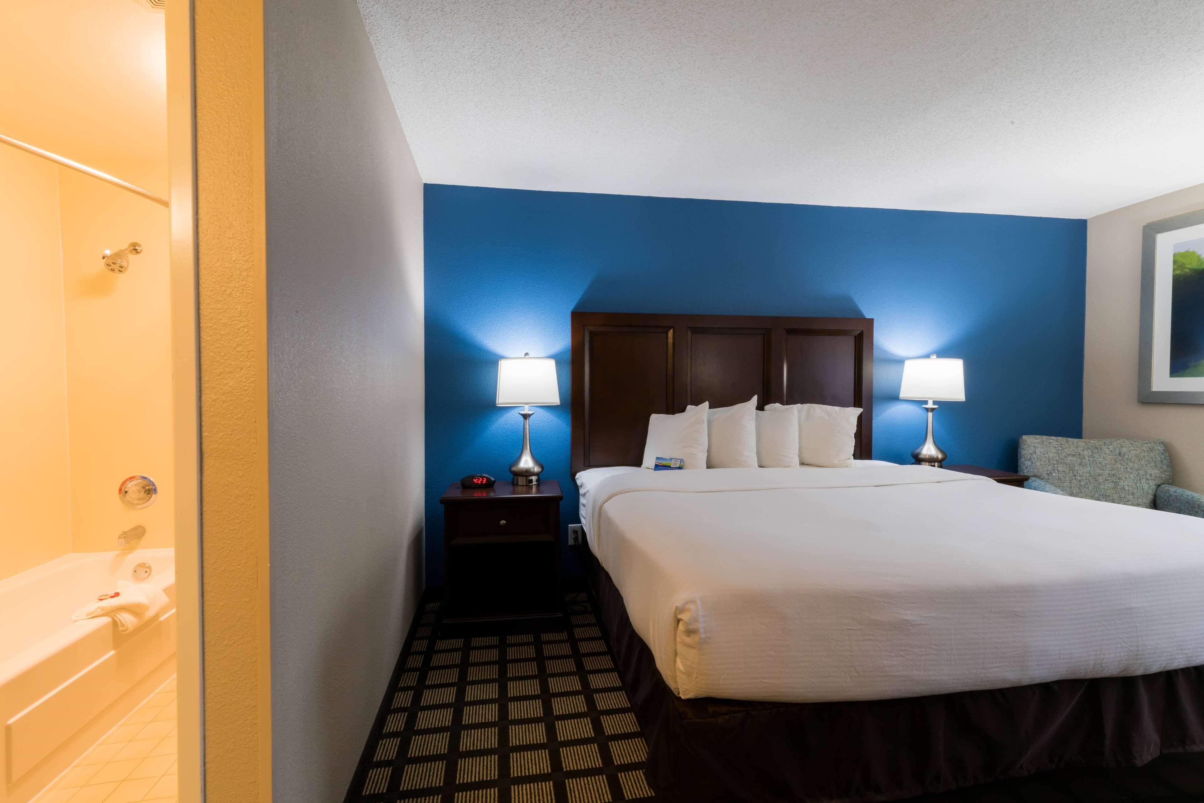 Baymont By Wyndham Detroit Airport/Romulus Hotell Eksteriør bilde