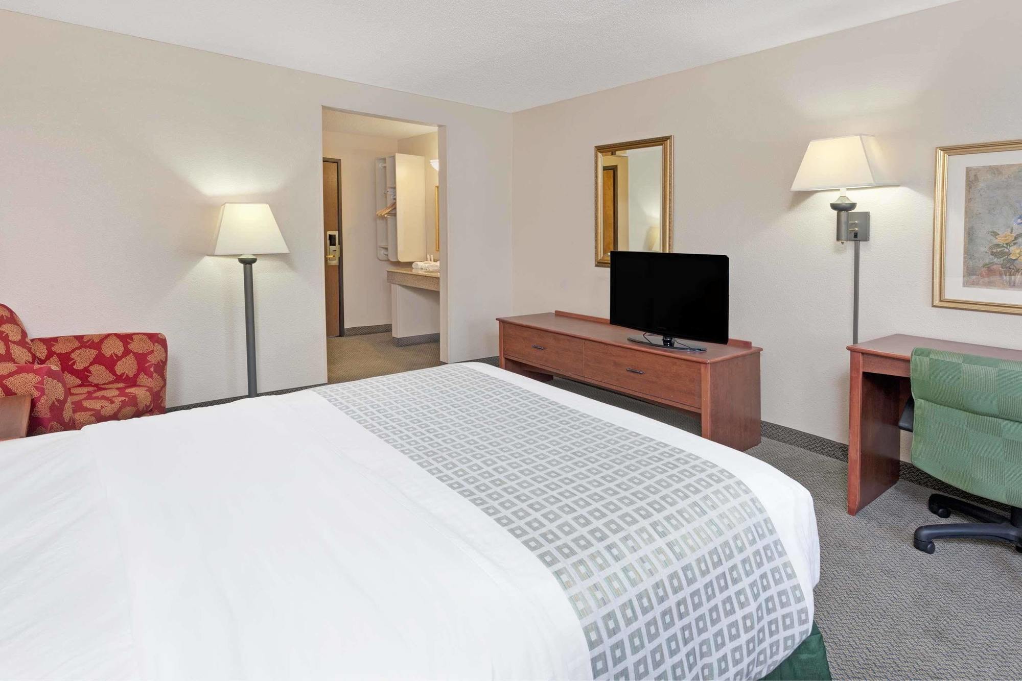 Baymont By Wyndham Detroit Airport/Romulus Hotell Eksteriør bilde